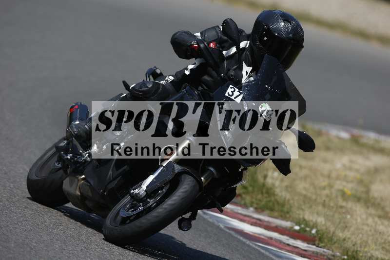 Archiv-2023/28 05.06.2023 Moto Club Anneau du Rhin/blanc-novice/37